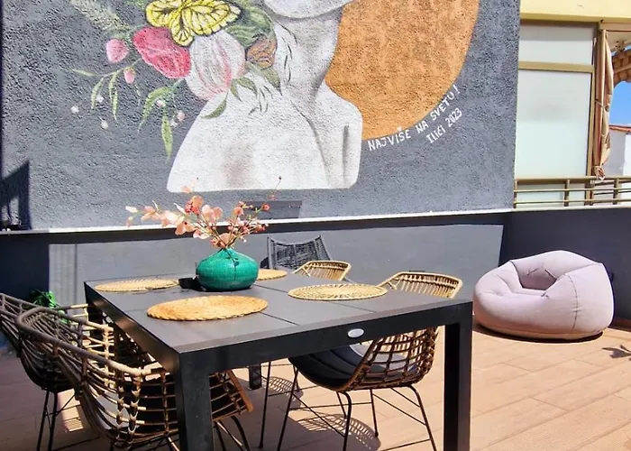 Luxury Apartments In Downtown Of Perea