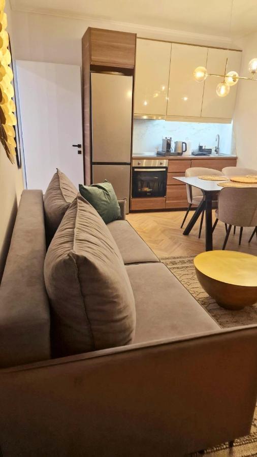 Luxury In Downtown Of Perea Apartment Peraía